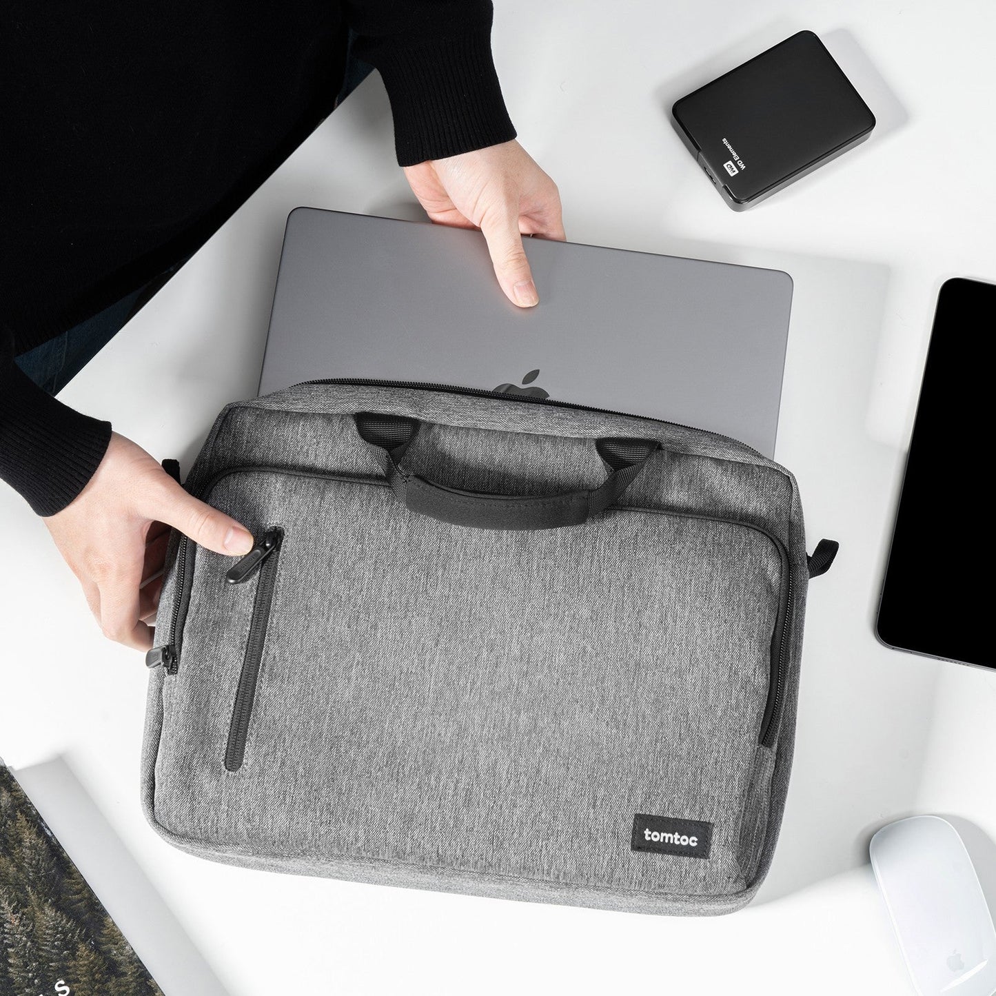 Navigator-A43 Laptop Briefcase For 14-inch MacBook Pro / Surface