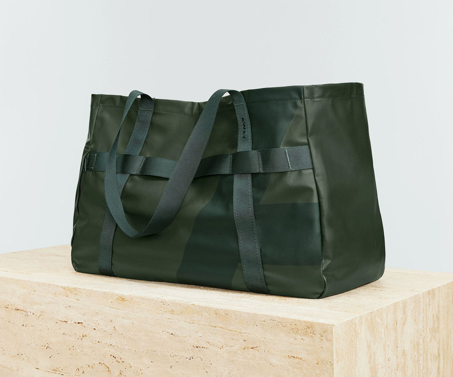 F.A.R Tote 45L