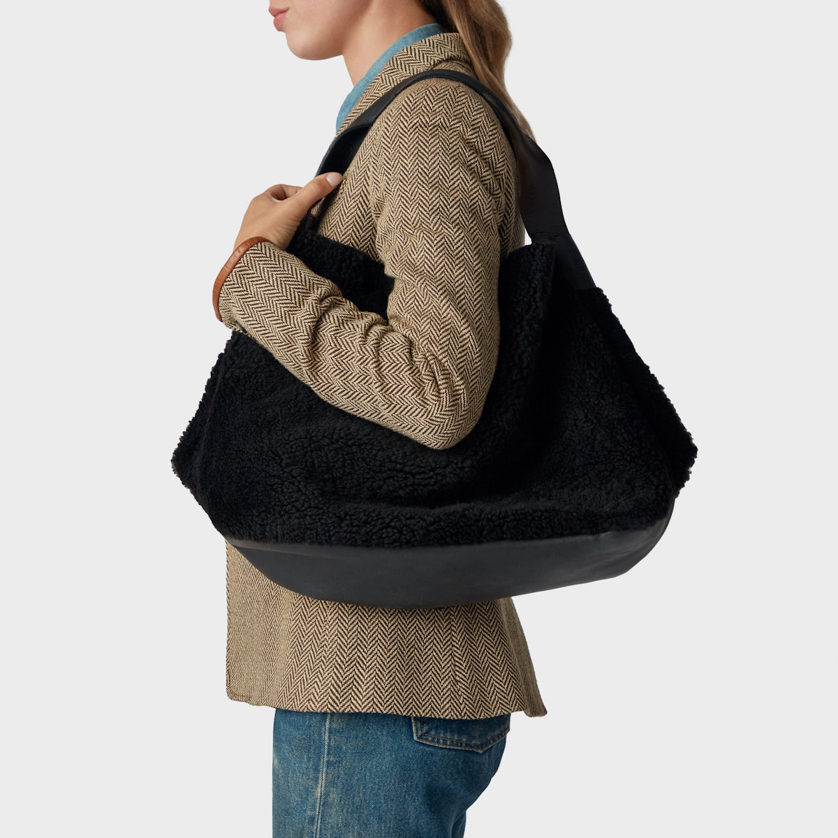 The Runwell Shoulder Bag