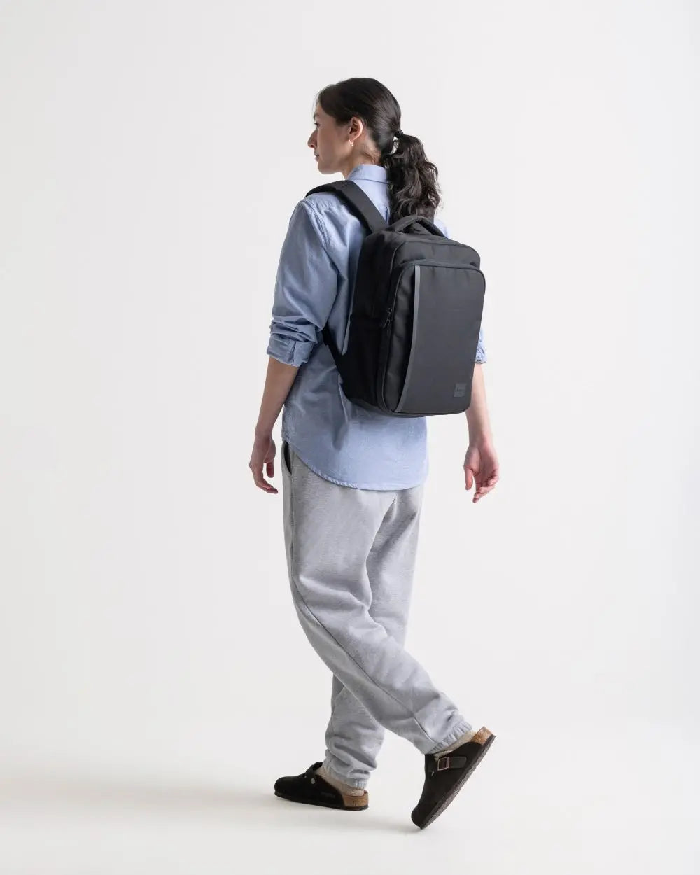 Laptop backpack with water bottle pocket for men and women