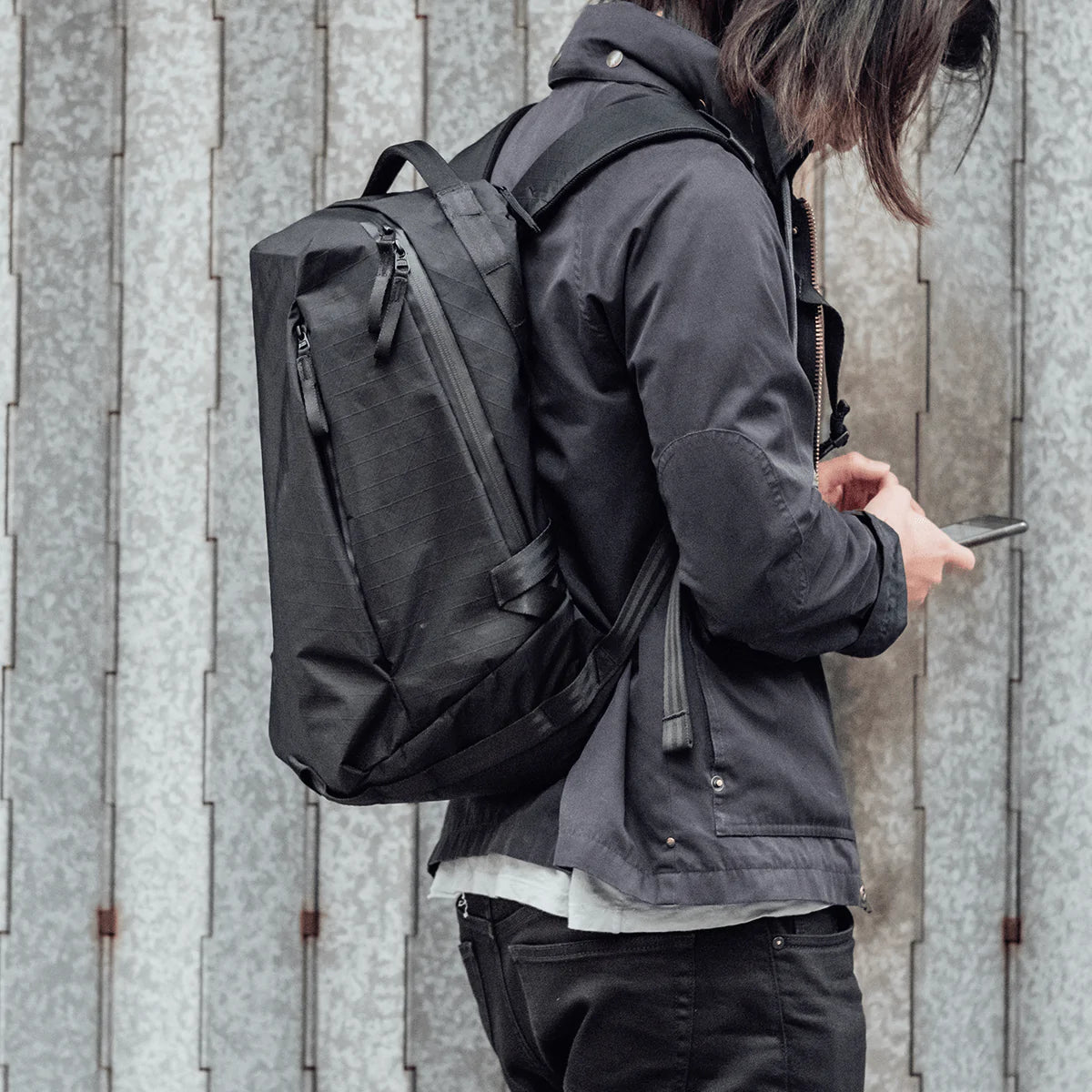 Minimalist backpack for work and travel that stands up