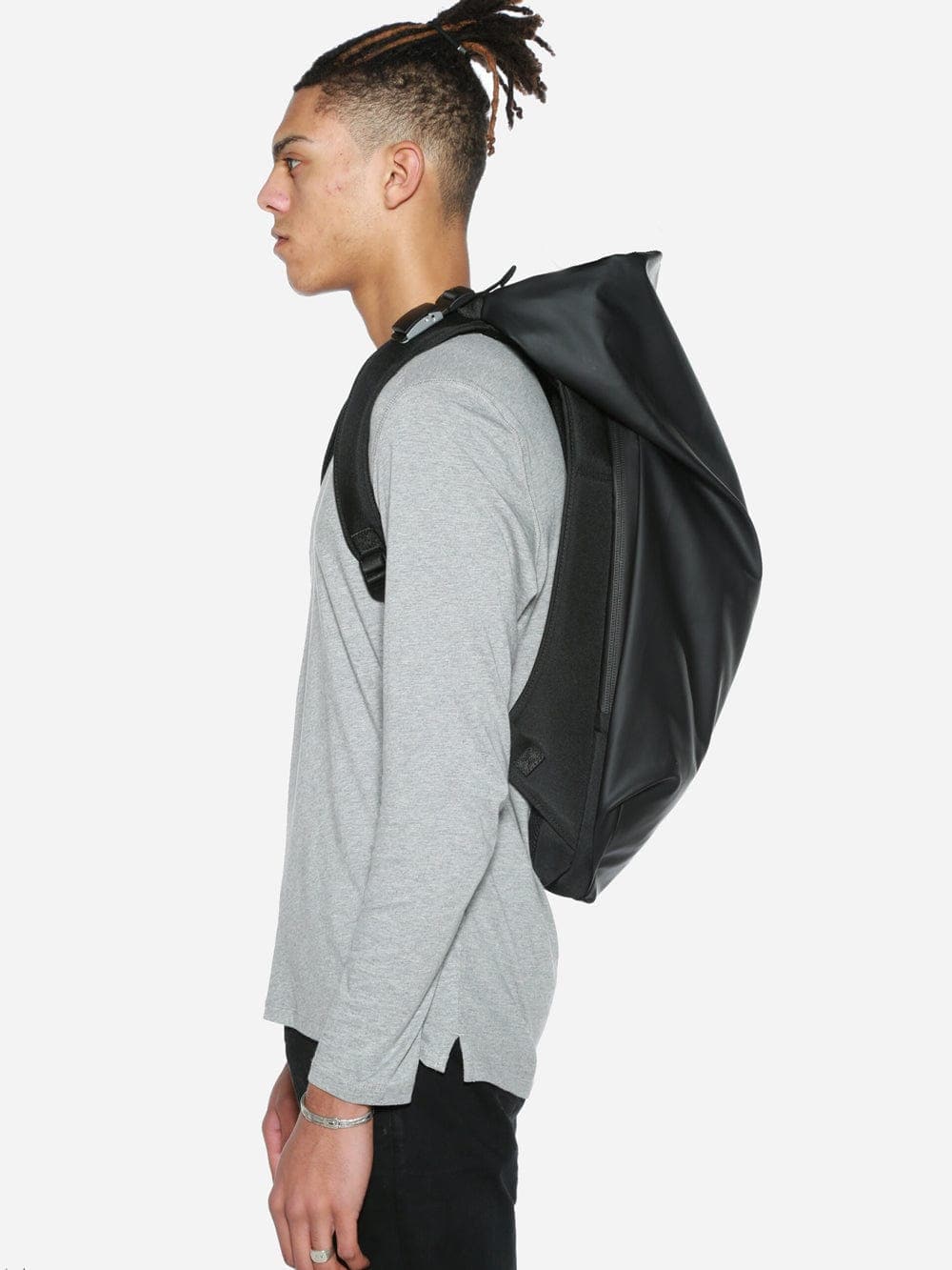 Best laptop backpack minimalist for work and travel